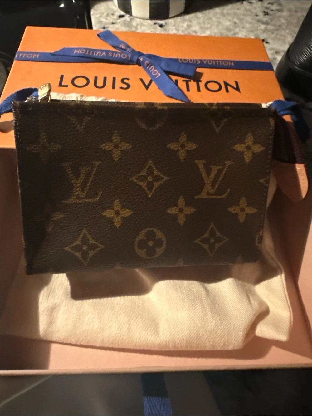 ✨100% AUTHENTIC LOUIS VUITTON TOILETRY 15 POUCH ORIGINAL LIKE BRAND NEW MONO!!✨